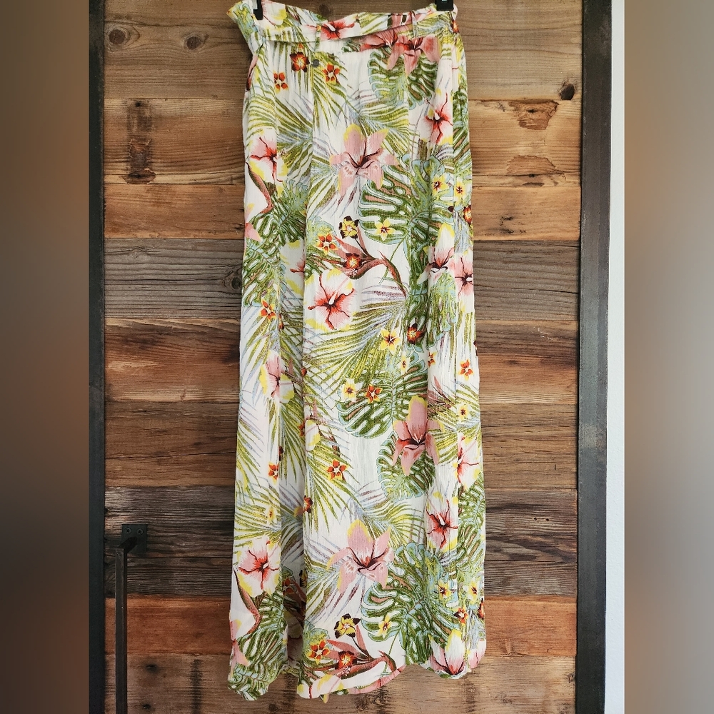 NWT ROXY FLORAL PANTS SIZE LARGE - Picture 2 of 4